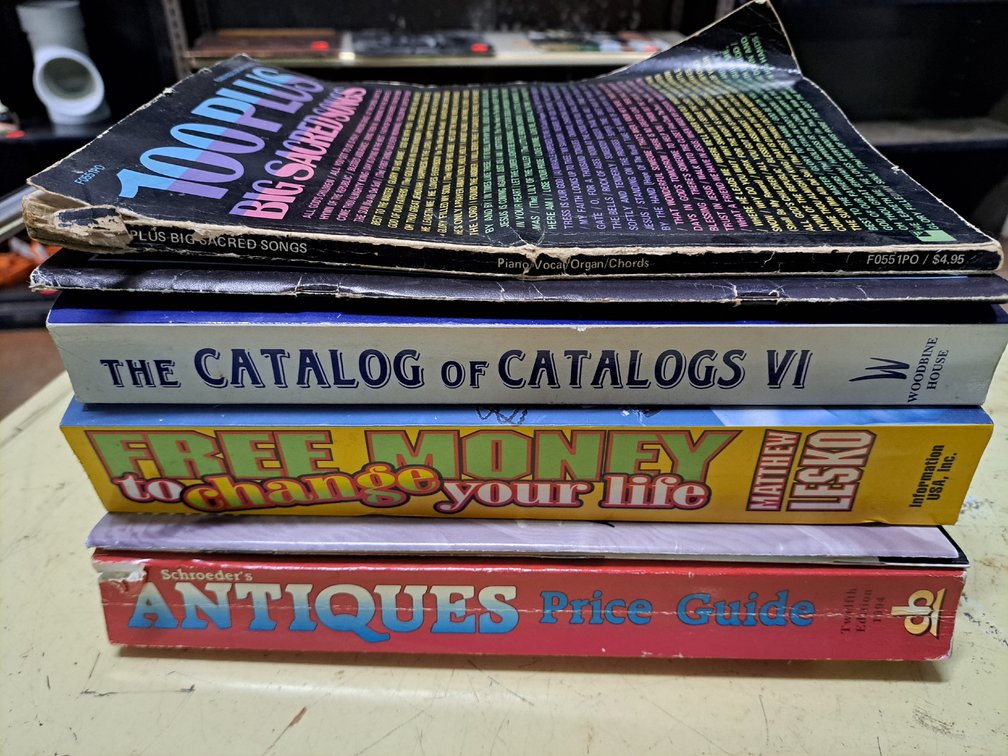 Antique/Money Catalogs/Song Book