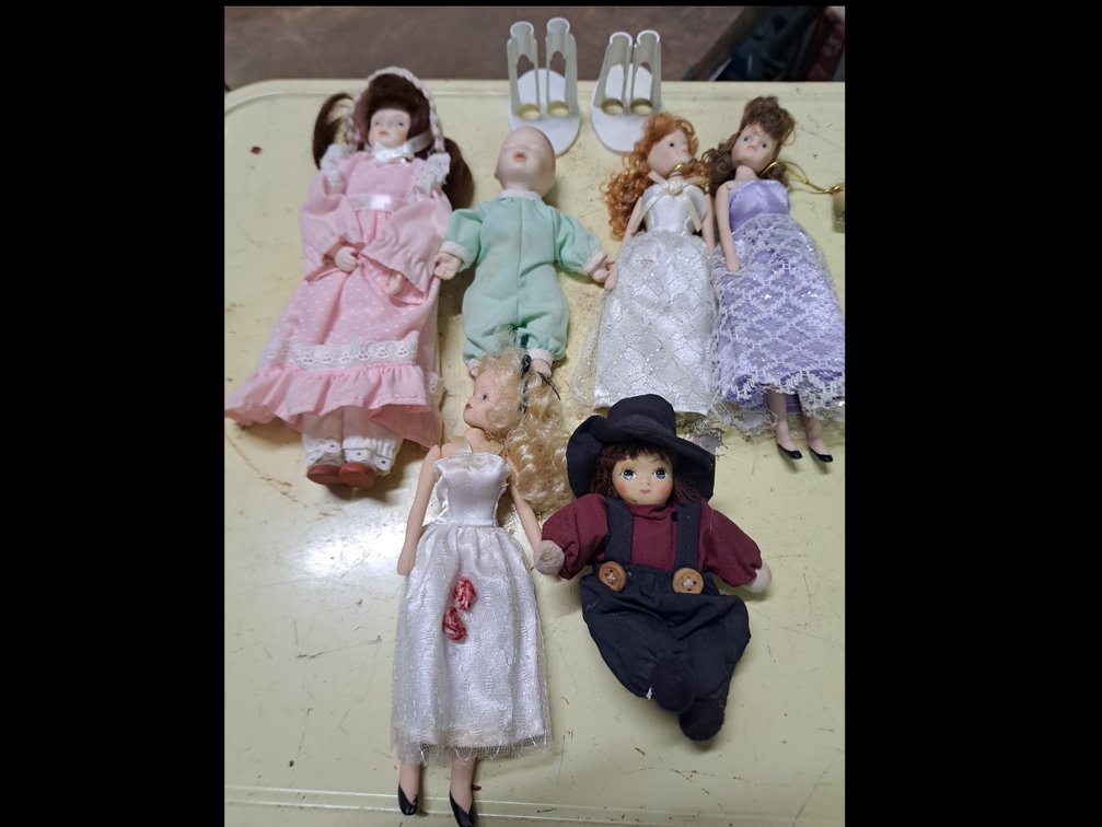 Vintage Porcelain Dolls/Stands