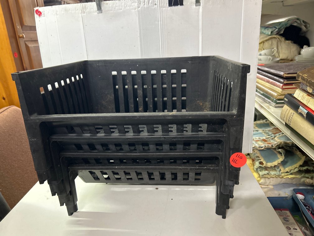 4 Stackable Plastic Baskets
