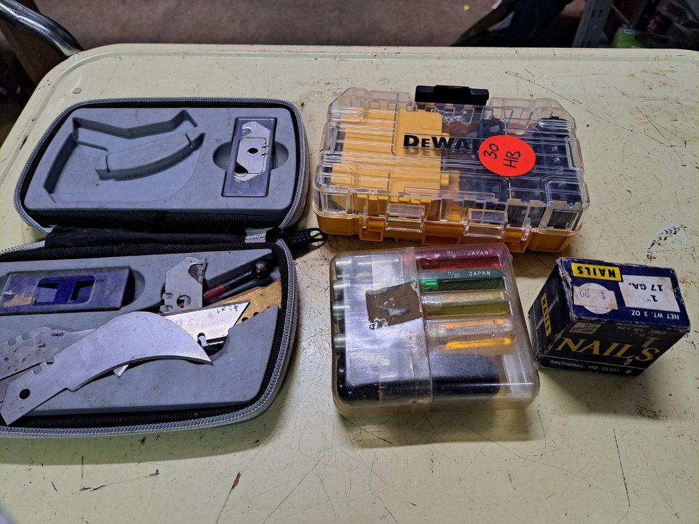 Dewalt/Kobalt/Bit Set/Tools/Nails