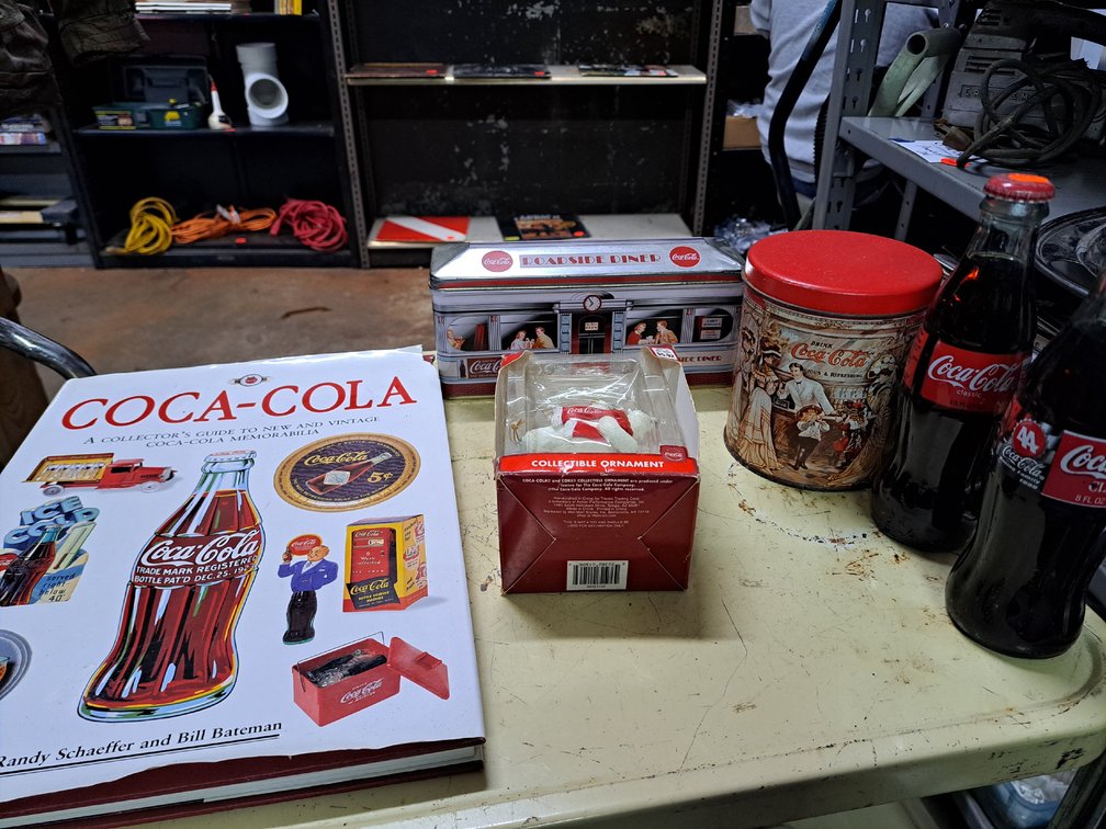 Vintage Coca-Cola Collectibles/Book