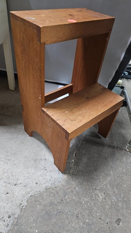Wood Stepstool/stand?