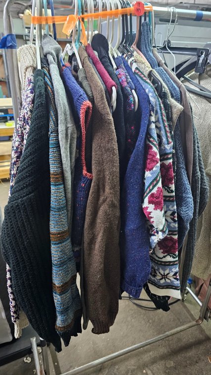 Sweater-longsleeve- vest lot