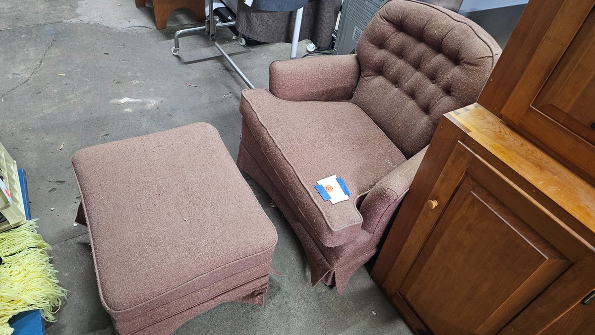 Chair lounger with ottoman