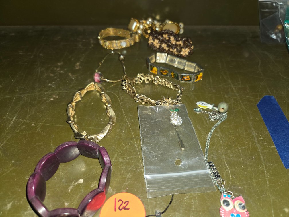 Necklace & bracelets lot