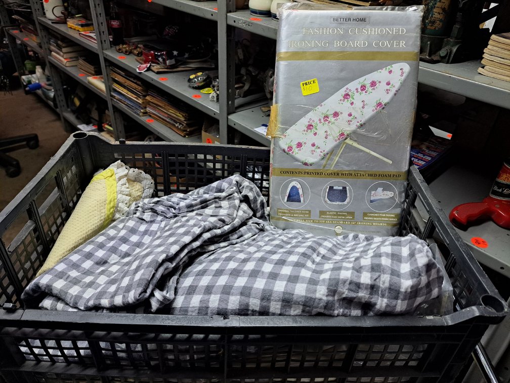 Sheets/Bedding/Ironing Board Cover
