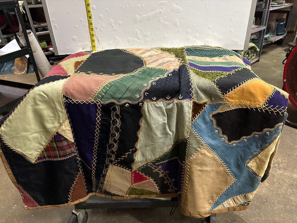 Thin quilted type blanket