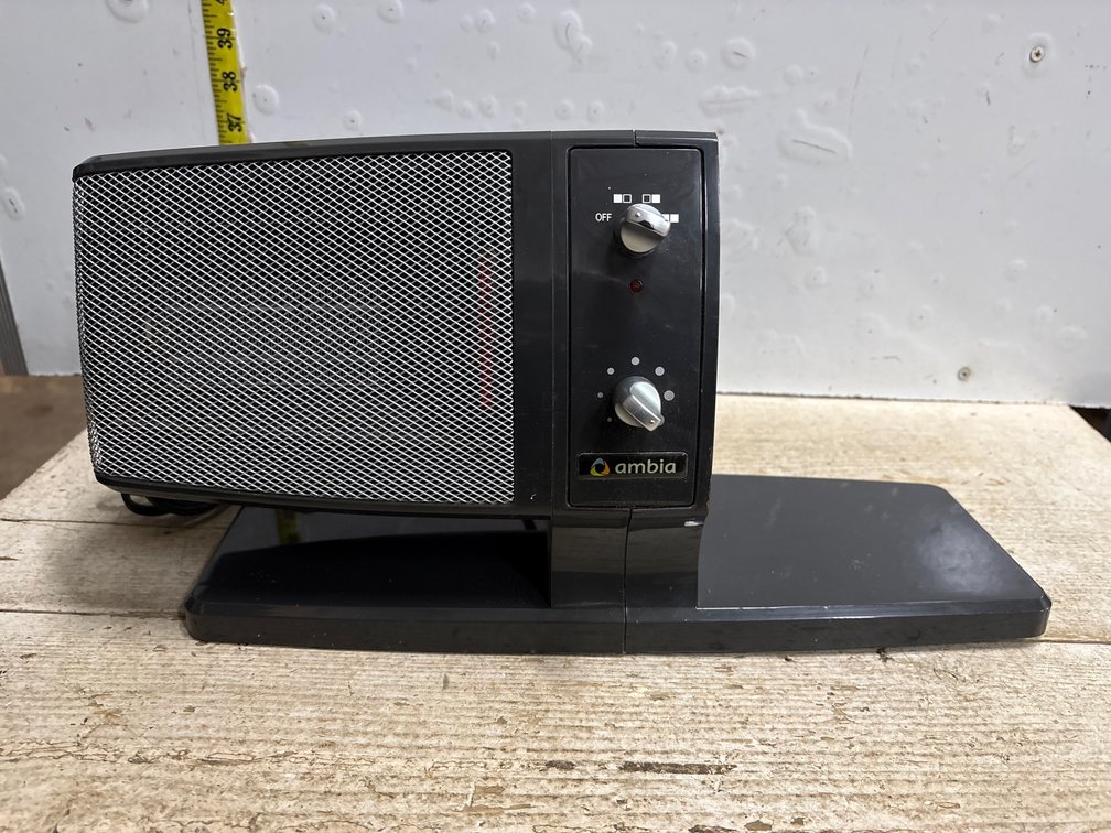 Ambia desktop space heater