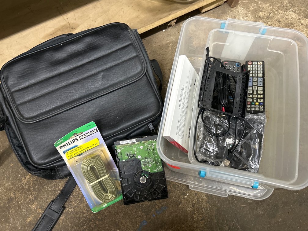 Laptop Briefcase, Speaker Wire++