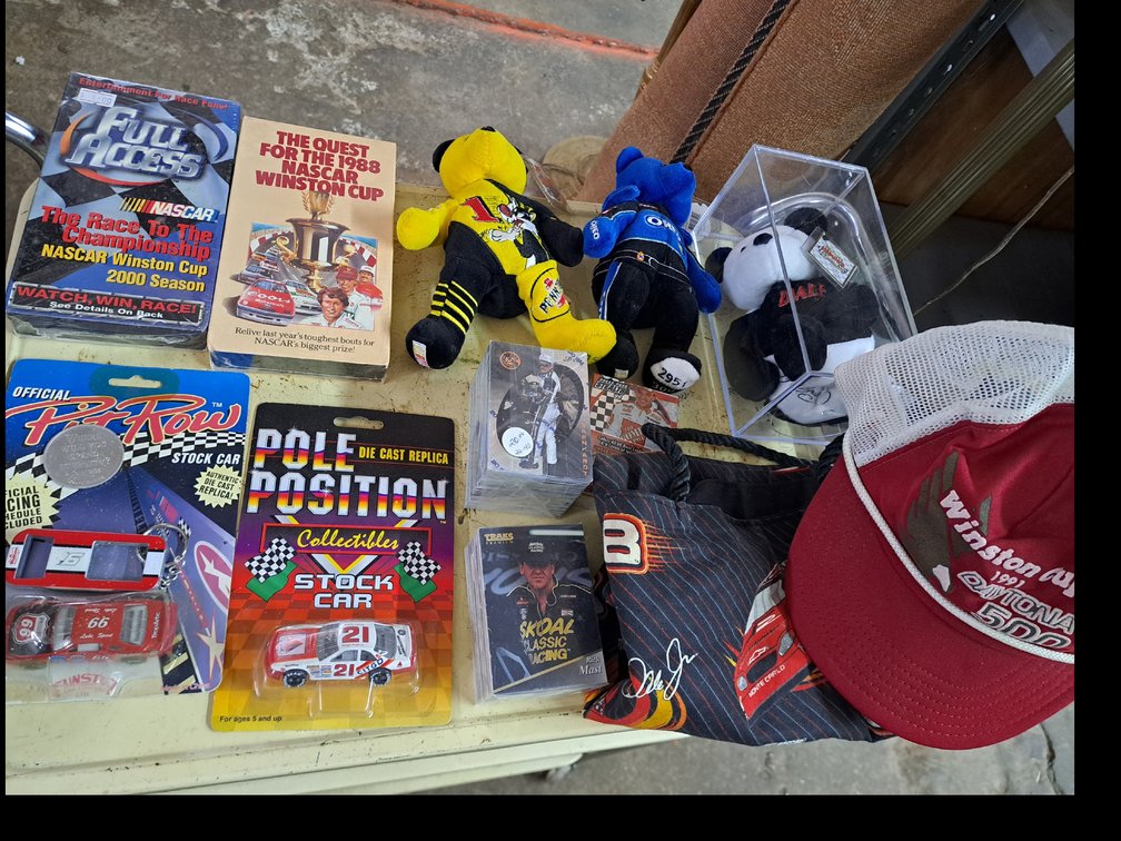 Vintage NASCAR Collectibles/Cards