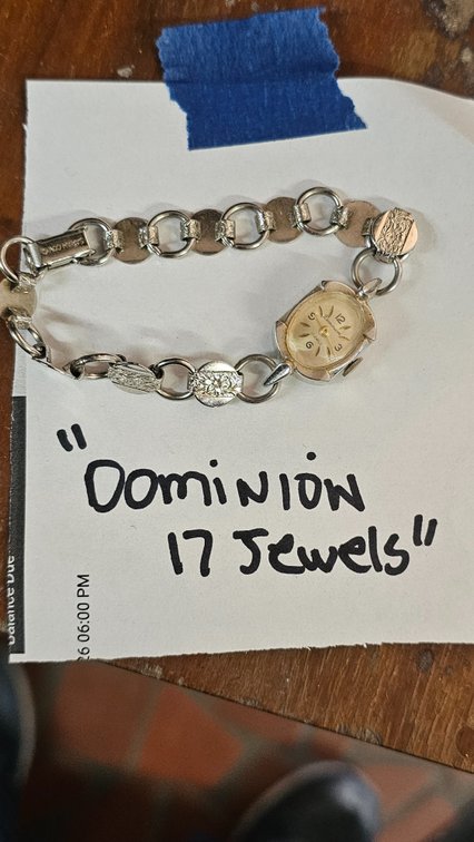 Dominion *17 Jewels* ladies watch