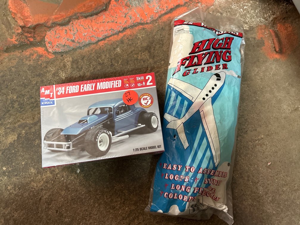 Sealed ERTL ‘34 Ford Early Modified Kit+