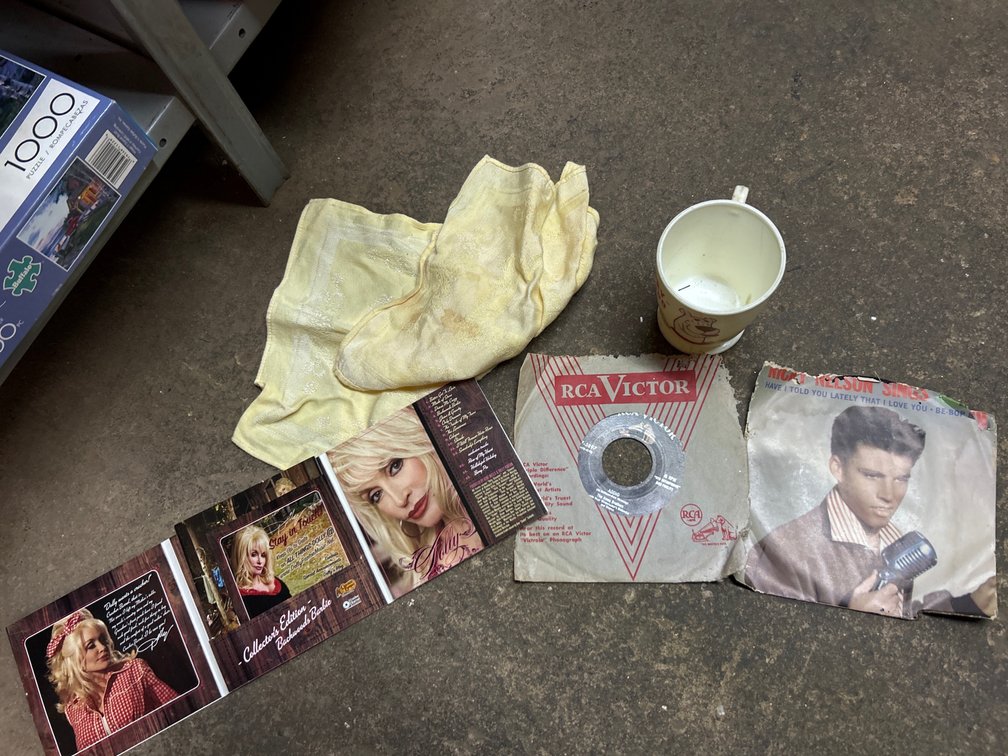 (2) 45 Vinyl Records, Scooby Doo Cup+