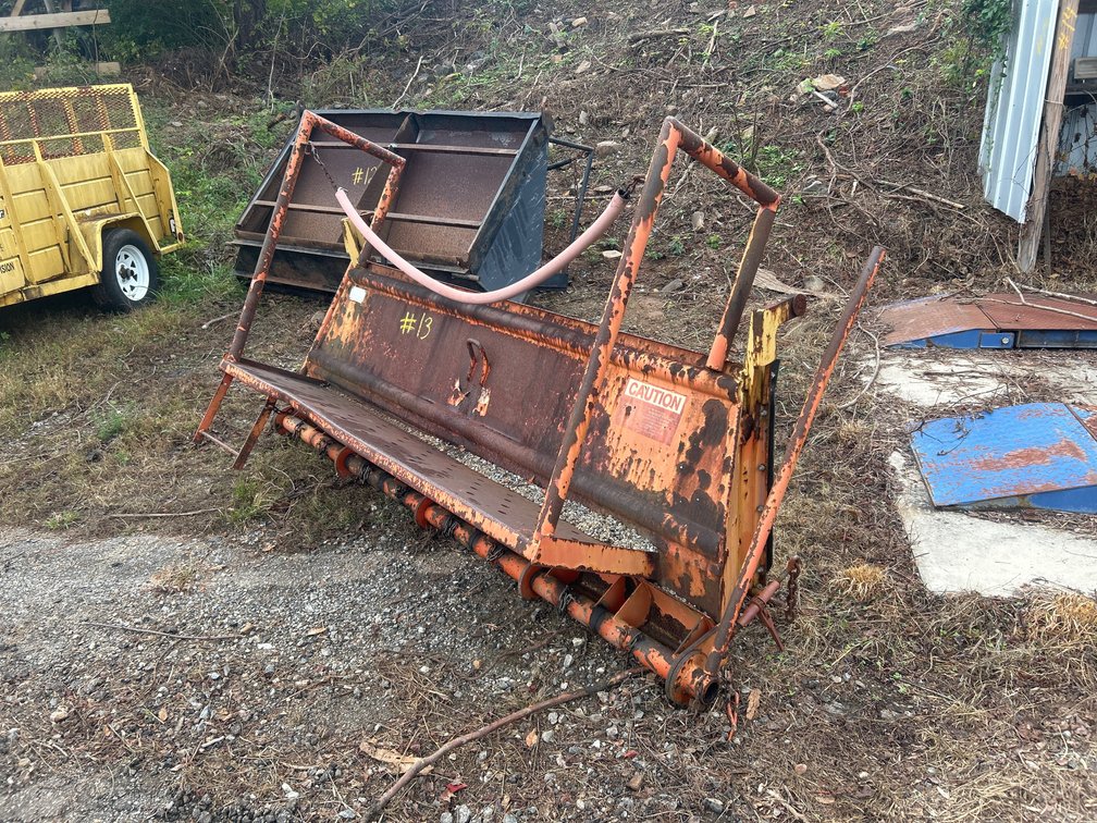 Dump Truck Gravity Fed Tailgate