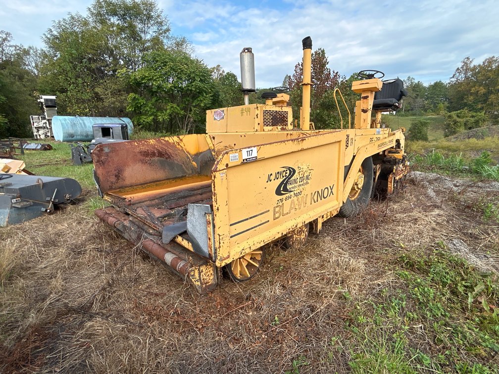 Blaw-Knox Asphalt Paver