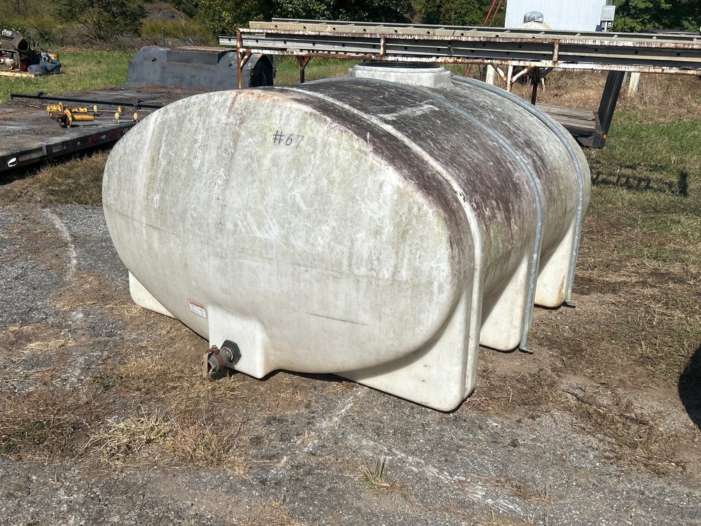 1000 Gallon Plastic Water Tank