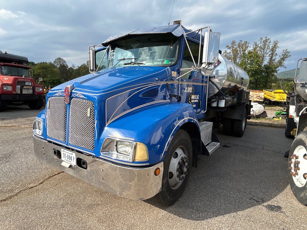 2004 Kenworth T300 Truck
