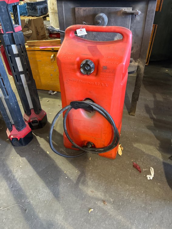 14 Gallon Rolling Gas Tank