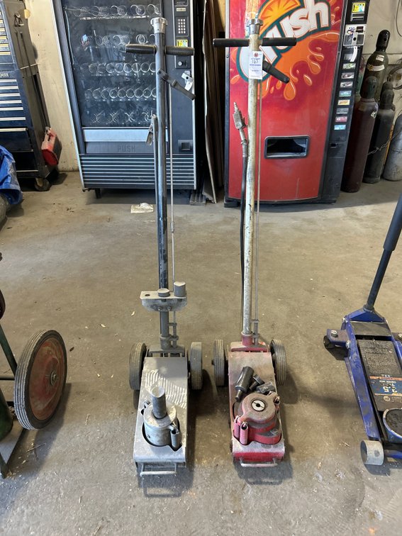 2 Heavy Duty Pneumatic Floor Jacks