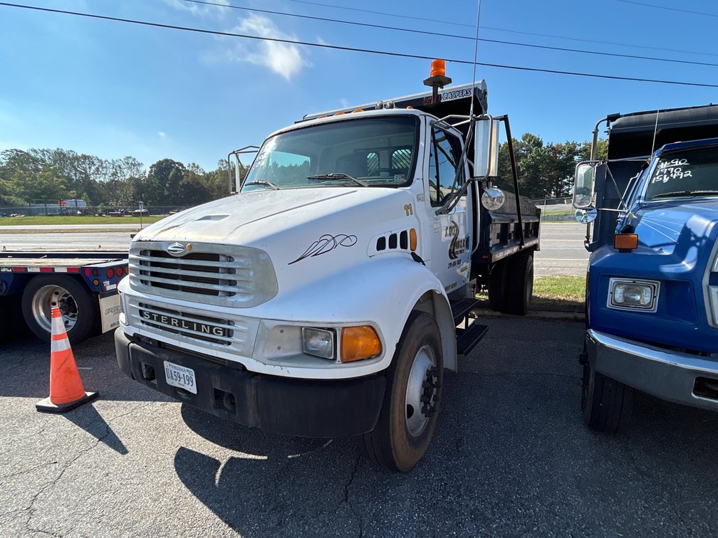 2002 Sterling M7500 Acterra Truck