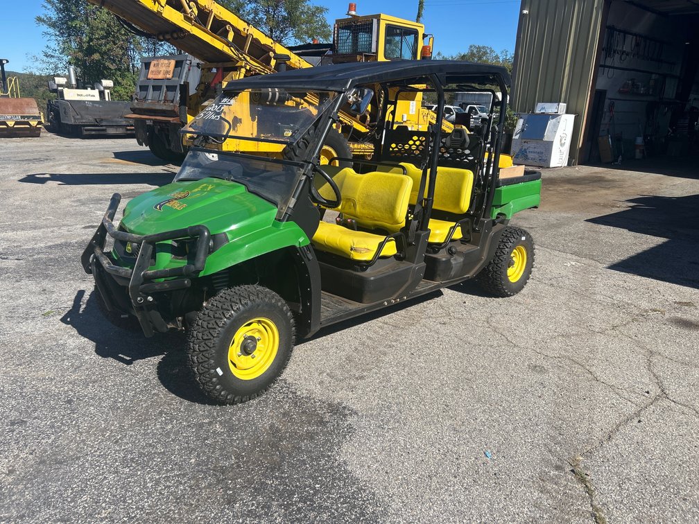 2013 John Deere Gator XUV 550 S4
