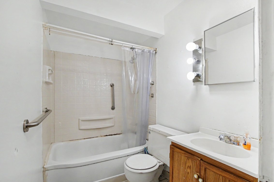 Image for 8317 Lake Ave, Deer Park, OH 45236