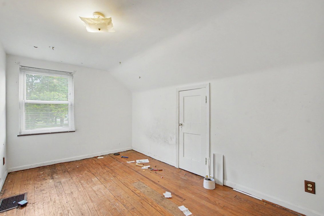 Image for 8317 Lake Ave, Deer Park, OH 45236