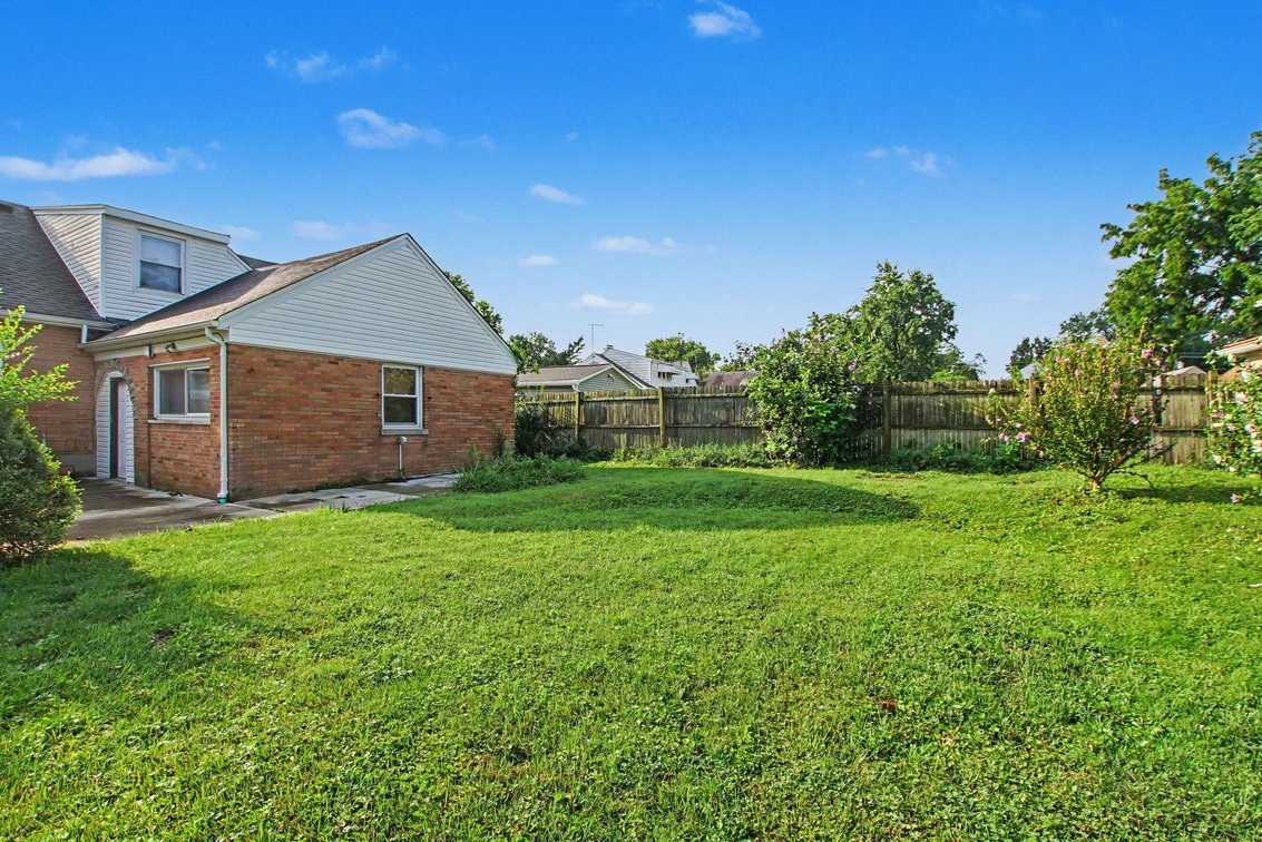 Image for 8317 Lake Ave, Deer Park, OH 45236