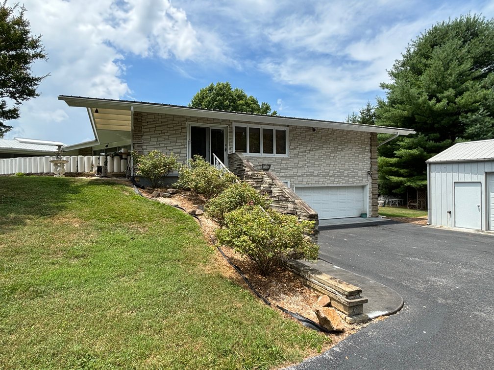 Image for 200 DOGWOOD LANE  JOHNSON CITY, TN 37604