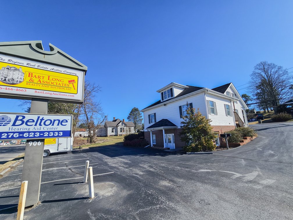 Image for 906 W Main St - 2nd Floor - Abingdon VA
