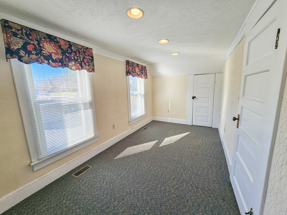Image for 906 W Main St - 2nd Floor - Abingdon VA