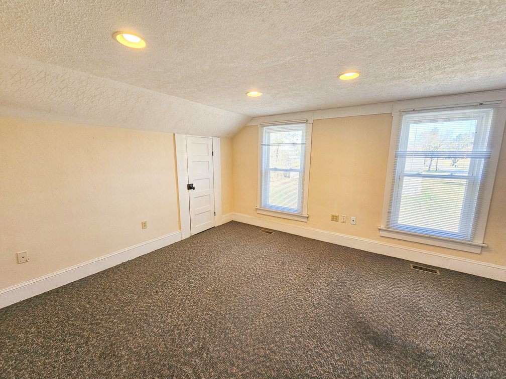 Image for 906 W Main St - 2nd Floor - Abingdon VA