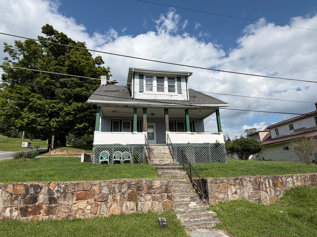 Image for 18 HARMON STREET  BLUEFIELD, VA 24605