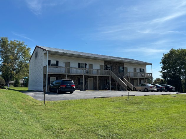216 COLONIAL HEIGHTS ROAD  KINGSPORT, TN 37663