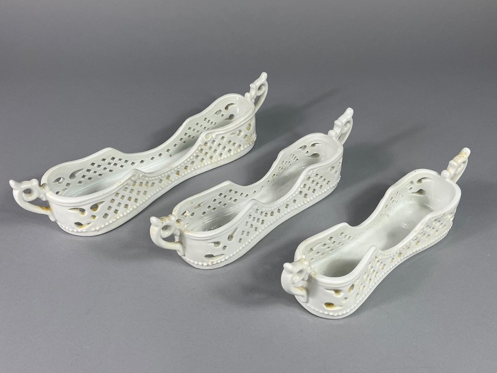 3 Porcelain Cutlery Dishes