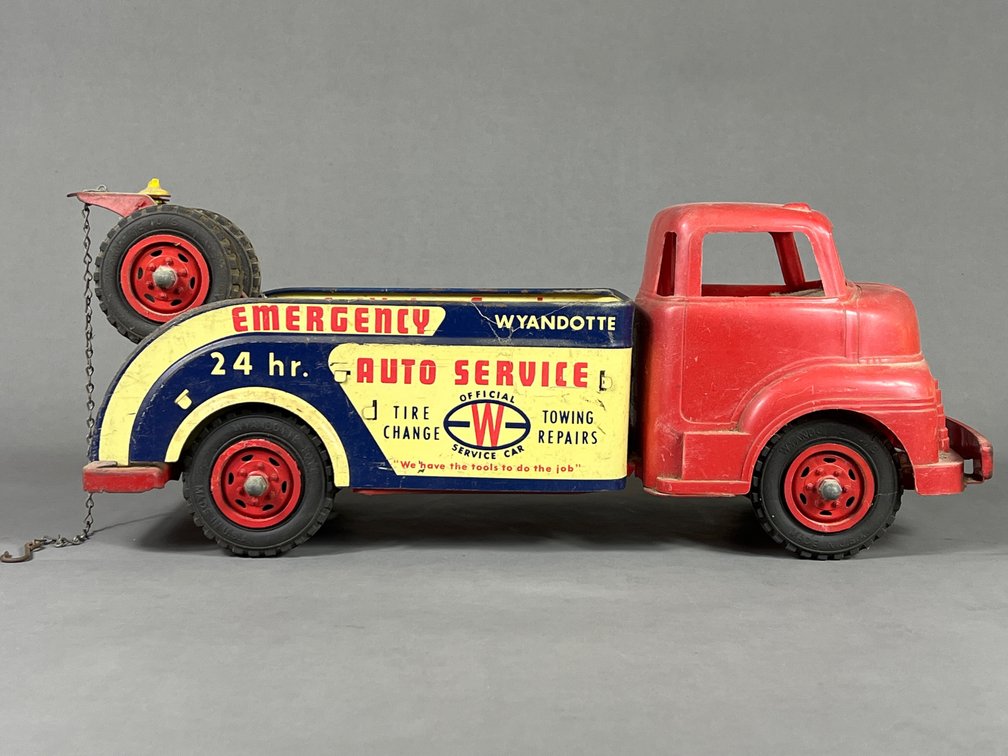 Wyandotte Toy Wrecker