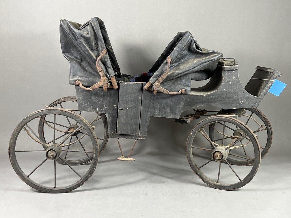 Early Doll Carriage