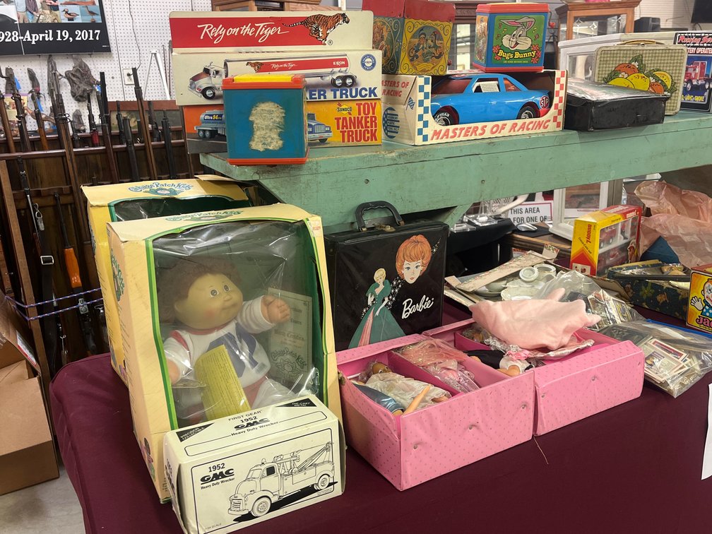 Image for Good Ol Fashioned Live Auction at Zeb's, Spring 2024