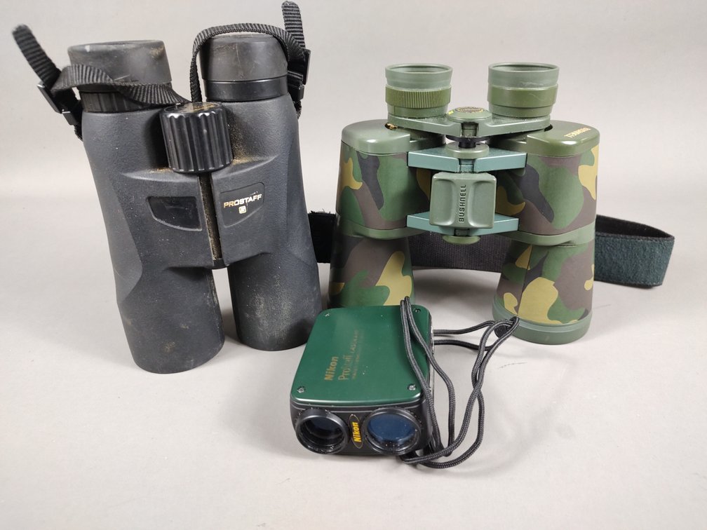 Bushnell &:Nikon Optics
