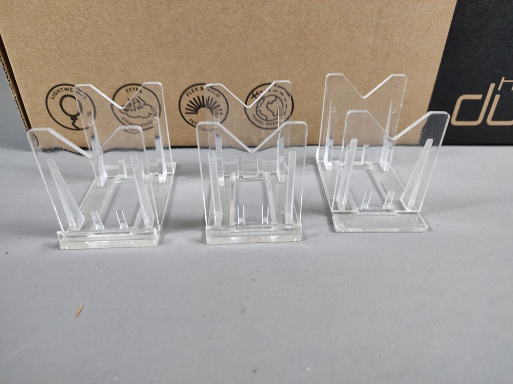 Box of 30 Fish Decoy Stands