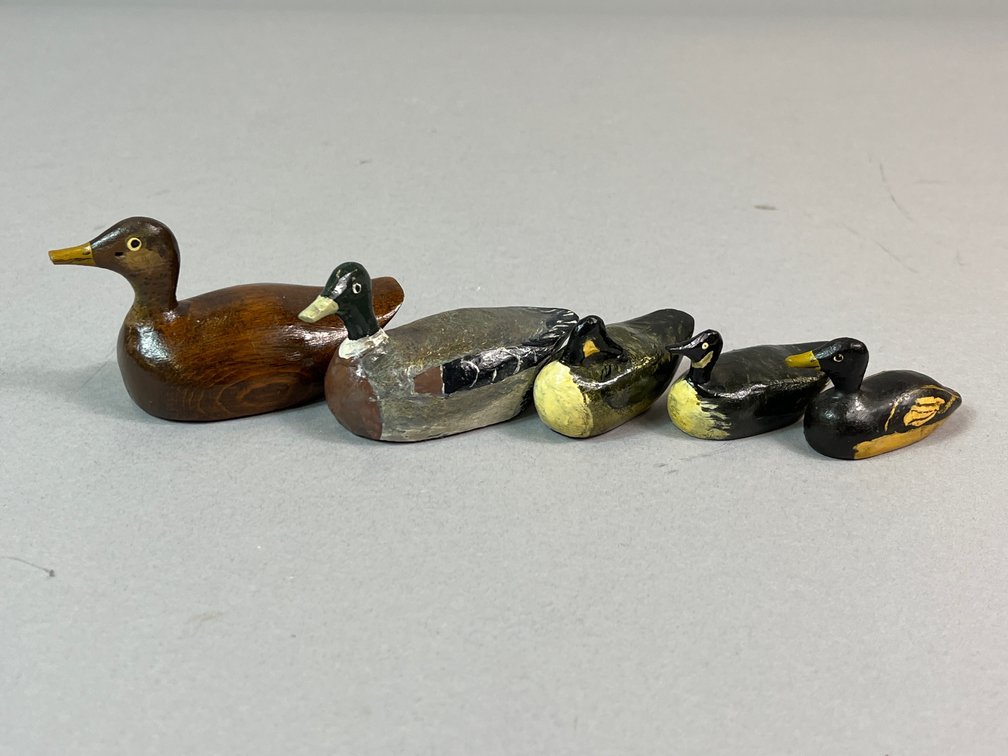 Lot of five Miniatures 