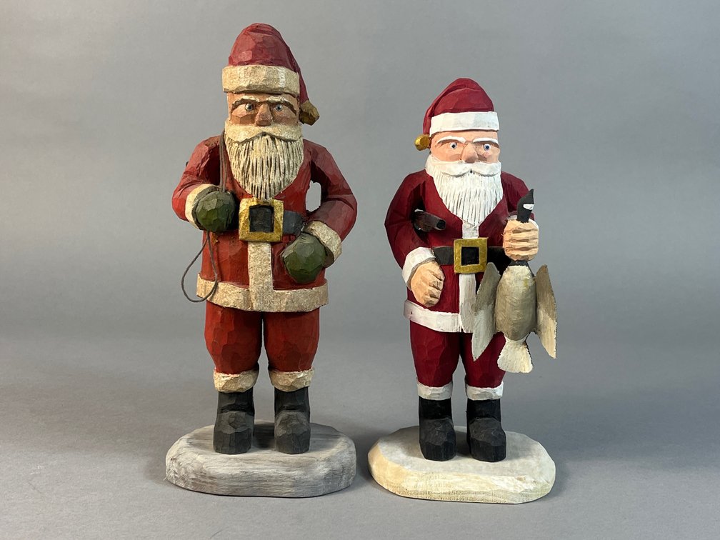 H V Shourds, NJ, Santa Carvings