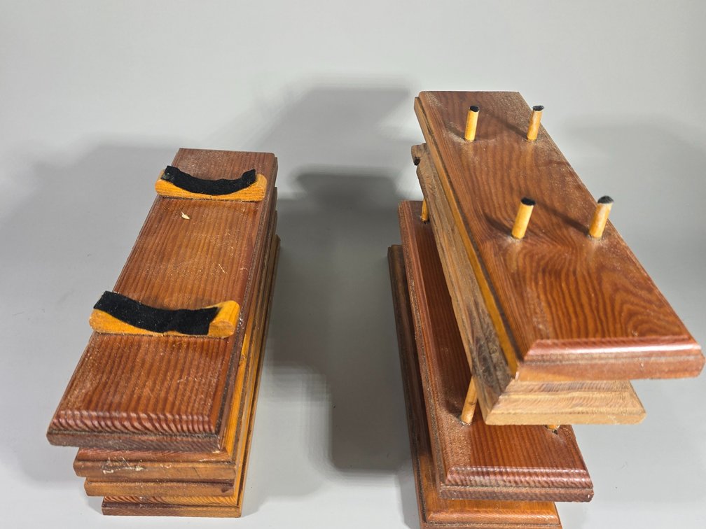 8 Custom Decoy Stands