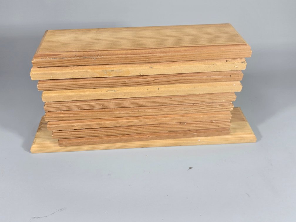 10 Decoy Stand Bases With Decorative Edges