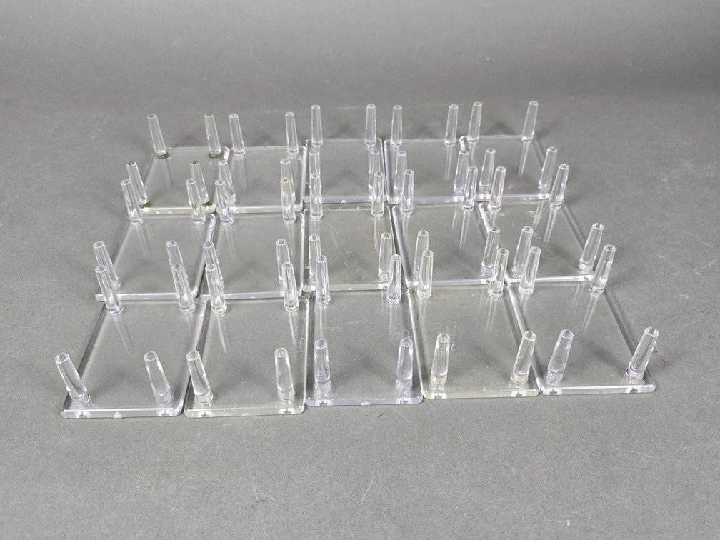 Lot of 15 Lexan Decoy Stands
