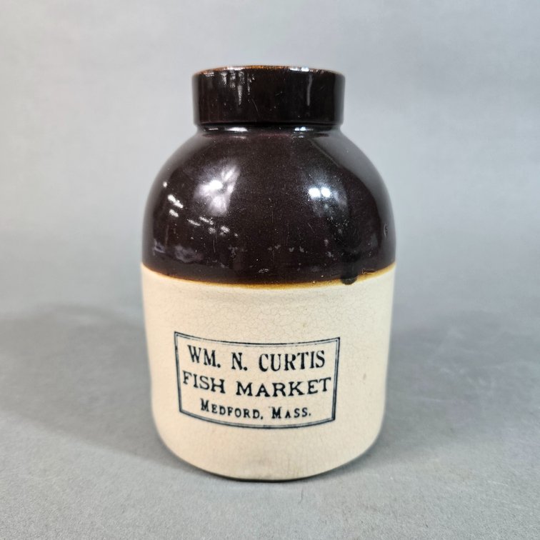 Wm. N. Curtis, Medford,  Mass. Oyster Crock