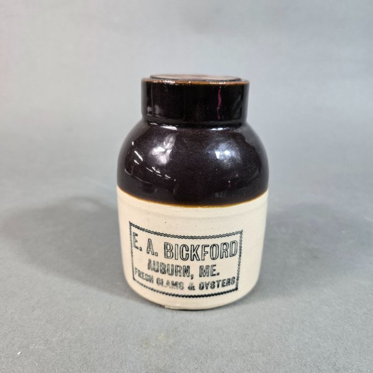 E. A. Bickford, Auburn, ME Oyster & Clam Crock