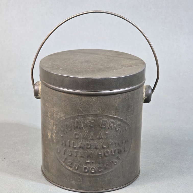 Thomas Bros. Bail Handle Oyster Can