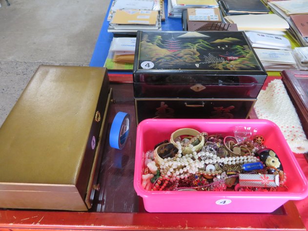 Image for Mid-Week Antique and Collectible Sale