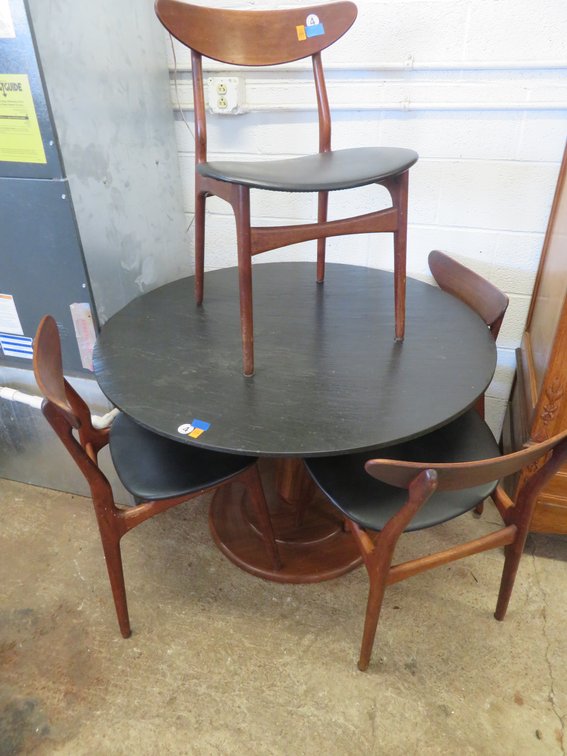 Image for Great Mid-Week Antique and Collectible Sale!